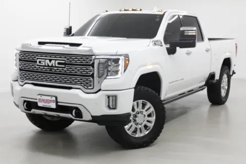 More photos of 2022 GMC Sierra 2500HD Denali at Jim Falk Motors, MO