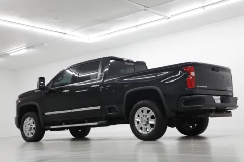 More photos of 2024 Chevrolet Silverado 2500HD High Country at Jim Falk Motors, MO