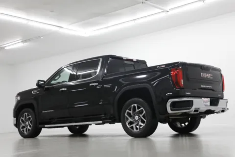 More photos of 2023 GMC Sierra 1500 SLT at Jim Falk Motors, MO