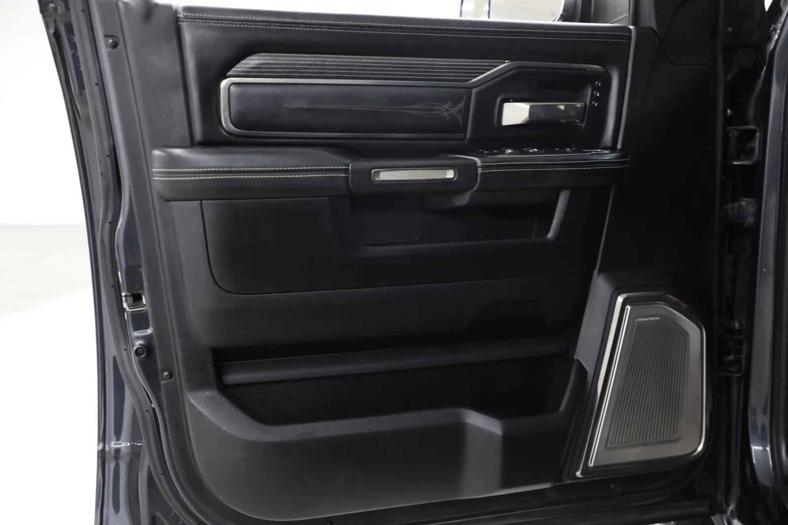 2019 RAM Ram 2500 Pickup Laramie Limited - Photo 13