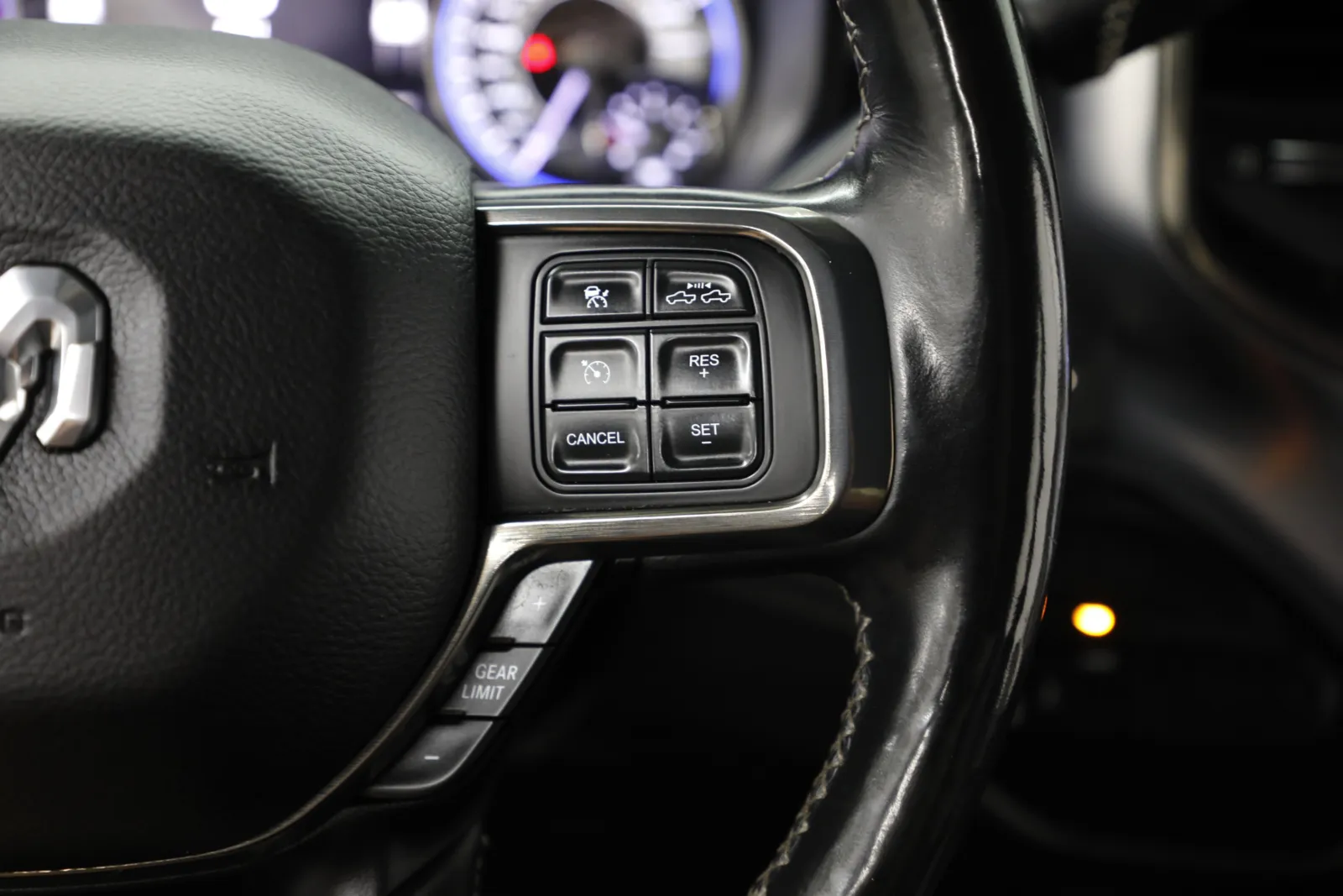 2019 RAM Ram 2500 Pickup Laramie Limited - Photo 27