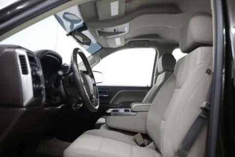 More photos of 2018 Chevrolet Silverado 1500 LT at Jim Falk Motors, MO