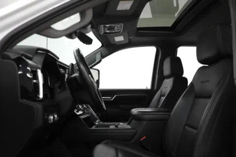 More photos of 2024 GMC Sierra 2500HD Denali at Jim Falk Motors, MO