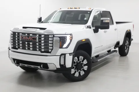 More photos of 2024 GMC Sierra 2500HD Denali at Jim Falk Motors, MO