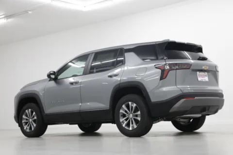 More photos of 2026 Chevrolet Equinox LT at Jim Falk Motors, MO