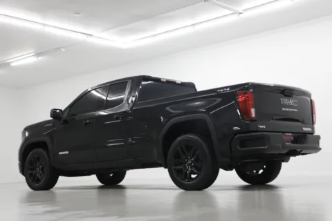 More photos of 2024 GMC Sierra 1500 Elevation at Jim Falk Motors, MO