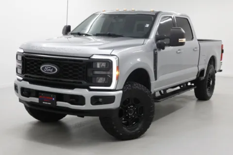 More photos of 2023 Ford Super Duty F-250 SRW XLT at Jim Falk Motors, MO