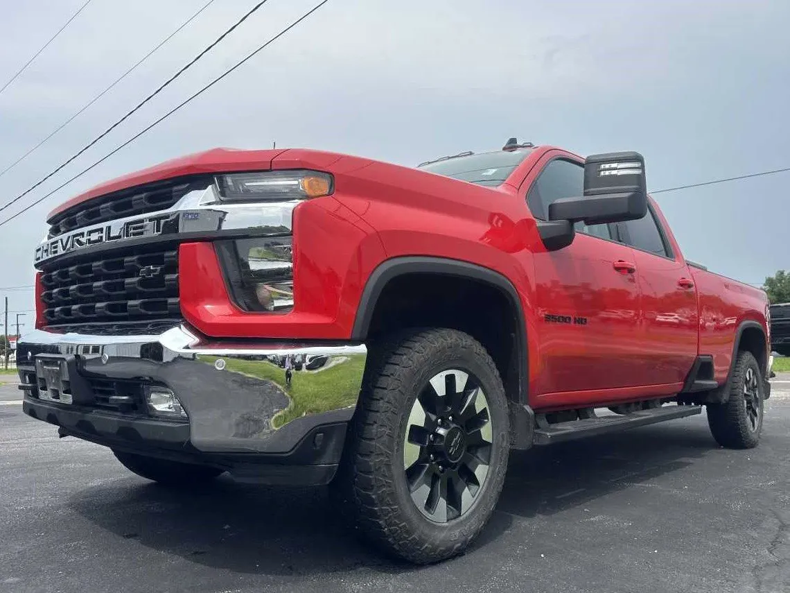 2020 Chevrolet Silverado HD LT 4WD Crew Cab Standard Box SRW's photo
