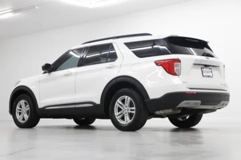 More photos of 2020 Ford Explorer XLT at Jim Falk Motors, MO