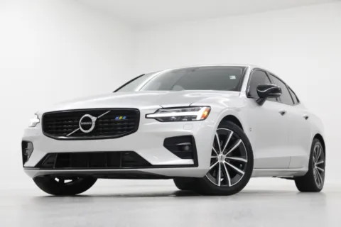 Silver 2022 Volvo S60 Momentum for sale in Clinton, MO