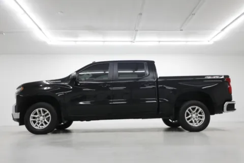 Another view of 2021 Chevrolet Silverado 1500 LT for sale in Clinton, MO at Jim Falk Motors