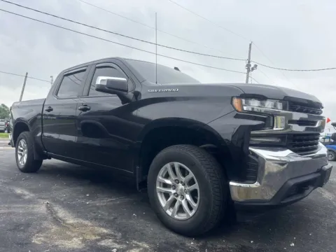 Black 2021 Chevrolet Silverado 1500 LT for sale in Clinton, MO