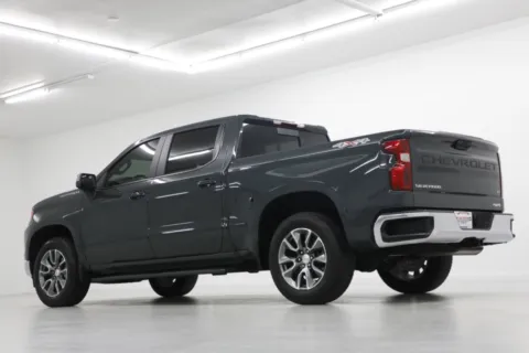 More photos of 2026 Chevrolet Silverado 1500 LT at Jim Falk Motors, MO