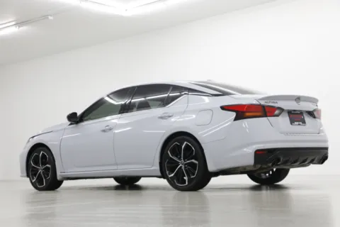 More photos of 2023 Nissan Altima 2.5 SR at Jim Falk Motors, MO