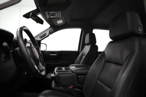More photos of 2020 Chevrolet Silverado 1500 LT at Jim Falk Motors, MO
