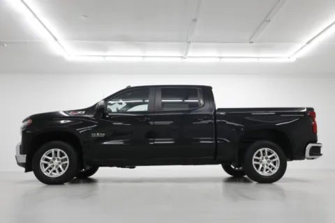Another view of 2020 Chevrolet Silverado 1500 LT for sale in Clinton, MO at Jim Falk Motors