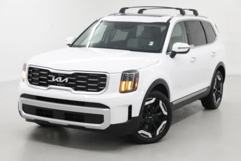 More photos of 2025 Kia Telluride S at Jim Falk Motors, MO