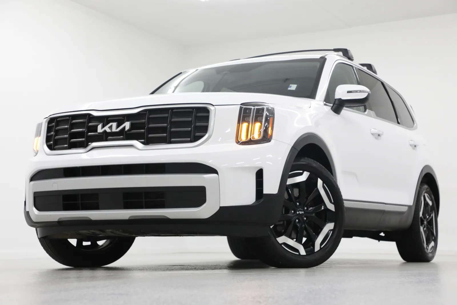 2025 Kia Telluride S AWD's photo