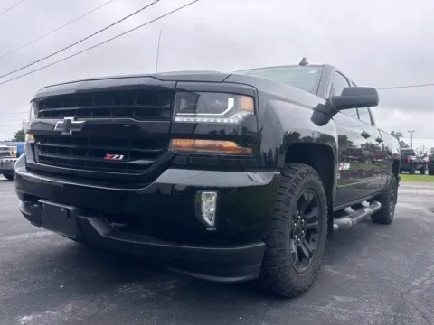 Black 2018 Chevrolet Silverado 1500 LT for sale in Clinton, MO