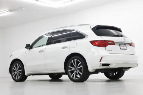 More photos of 2020 Acura MDX w/Advance Pkg at Jim Falk Motors, MO