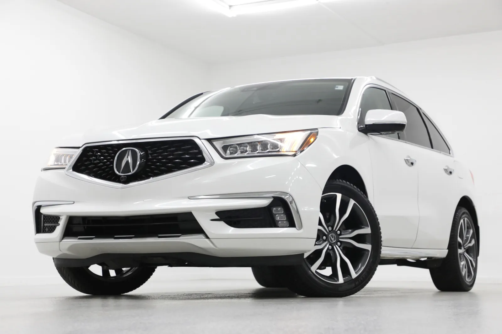 White 2020 Acura MDX w/Advance Pkg for sale in Clinton, MO