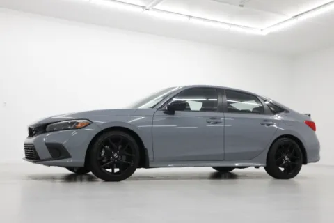Photos of 2024 Honda Civic Si for sale in Clinton, MO at Jim Falk Motors