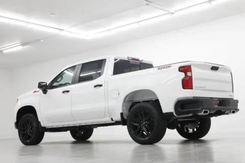 More photos of 2026 Chevrolet Silverado 1500 LT Trail Boss at Jim Falk Motors, MO