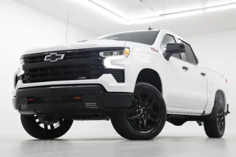 White 2026 Chevrolet Silverado 1500 LT Trail Boss for sale in Clinton, MO
