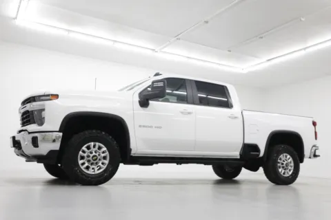 Photos of 2025 Chevrolet Silverado 2500HD LT for sale in Clinton, MO at Jim Falk Motors