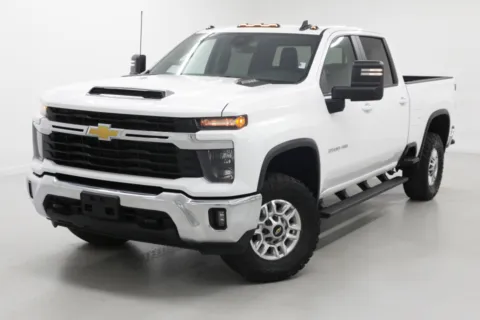 White 2025 Chevrolet Silverado 2500HD LT for sale in Clinton, MO