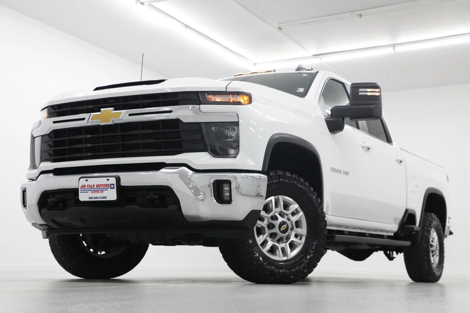 White 2025 Chevrolet Silverado 2500HD LT for sale in Clinton, MO