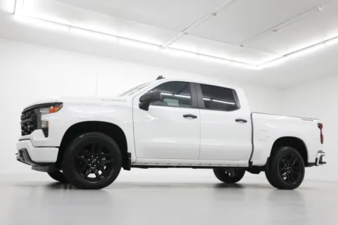 Photos of 2024 Chevrolet Silverado 1500 Custom for sale in Clinton, MO at Jim Falk Motors