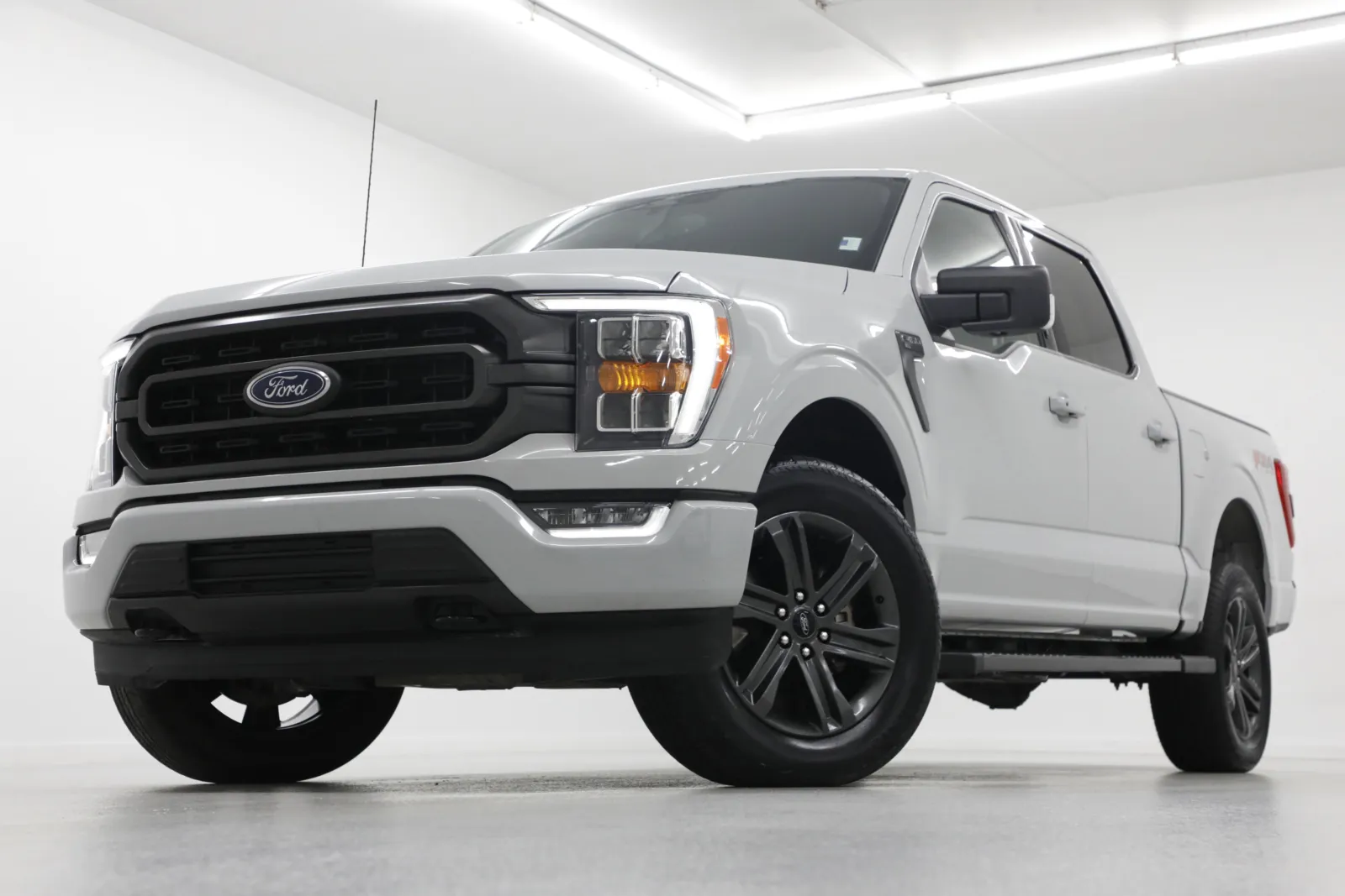2023 Ford F-150 XLT 4x4 SuperCrew 5-1/2 Box's photo
