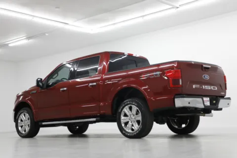 More photos of 2019 Ford F-150 LARIAT at Jim Falk Motors, MO