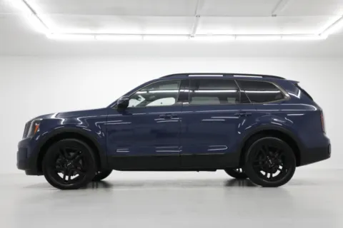 Another view of 2024 Kia Telluride SX Prestige X-Line for sale in Clinton, MO at Jim Falk Motors