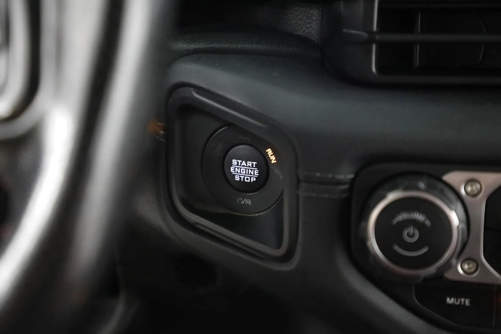 2024 Jeep Wrangler 4-Door Rubicon 392 - Photo 25