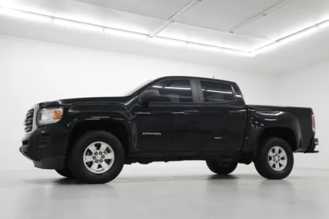 Photos of 2018 GMC Canyon for sale in Clinton, MO at Jim Falk Motors