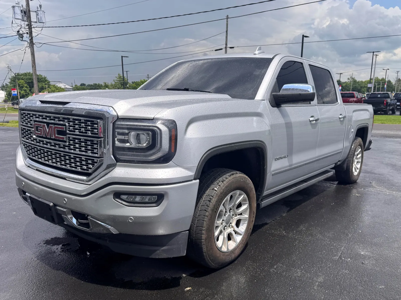 2017 GMC Sierra 4WD Crew Cab Short Box's photo