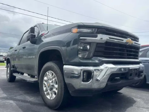 Gray 2025 Chevrolet Silverado 2500HD LT for sale in Clinton, MO