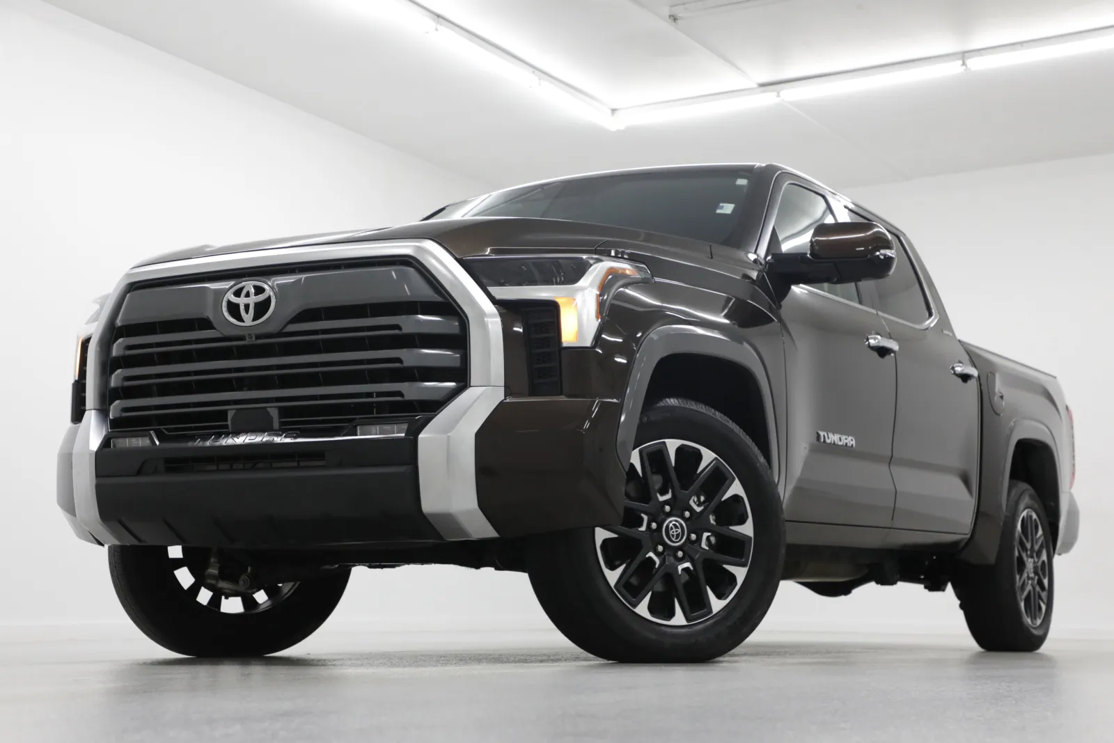 Brown 2024 Toyota Tundra Limited for sale in Clinton, MO