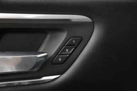 More photos of 2020 Ram 1500 Laramie at Jim Falk Motors, MO