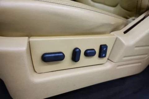More photos of 2013 Ford F-150 Lariat at Jim Falk Motors, MO