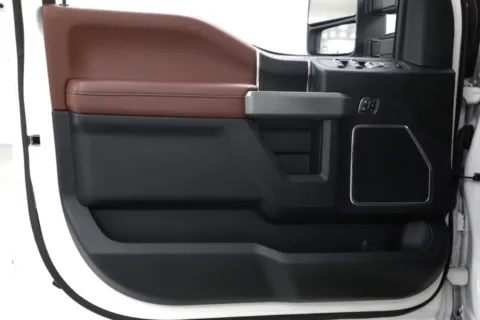 Photos of 2019 Ford Super Duty F-350 DRW Platinum for sale in Clinton, MO at Jim Falk Motors