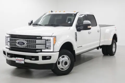 More photos of 2019 Ford Super Duty F-350 DRW Platinum at Jim Falk Motors, MO