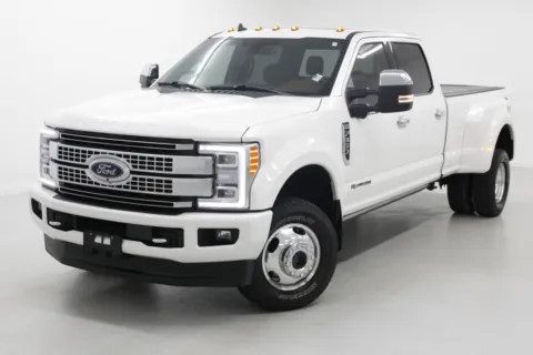 White 2019 Ford Super Duty F-350 DRW Platinum for sale in Clinton, MO