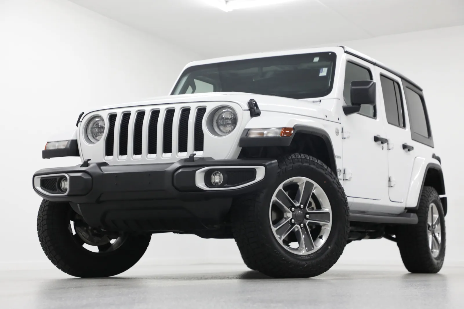 White 2023 Jeep Wrangler Sahara for sale in Clinton, MO