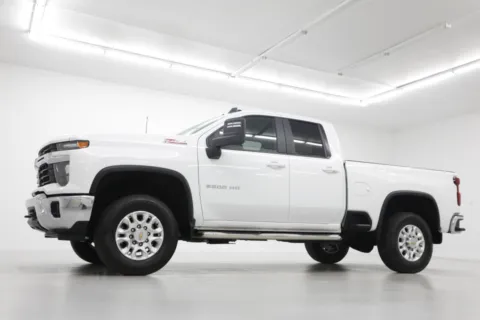 Photos of 2025 Chevrolet Silverado 2500HD LT for sale in Clinton, MO at Jim Falk Motors