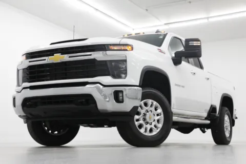 White 2025 Chevrolet Silverado 2500HD LT for sale in Clinton, MO