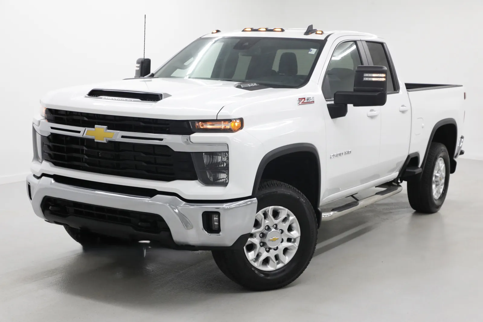 White 2025 Chevrolet Silverado 2500HD LT for sale in Clinton, MO