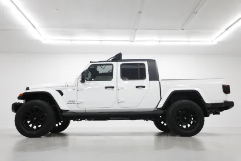 Another view of 2021 Jeep Gladiator Overland for sale in Clinton, MO at Jim Falk Motors